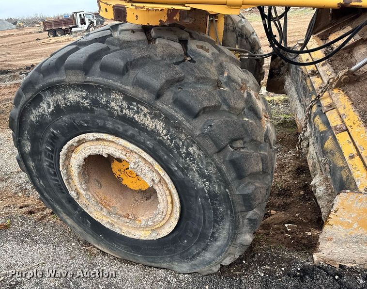 image for item LH9503 1995 CMI RS-650 soil stabilizer / reclaimer