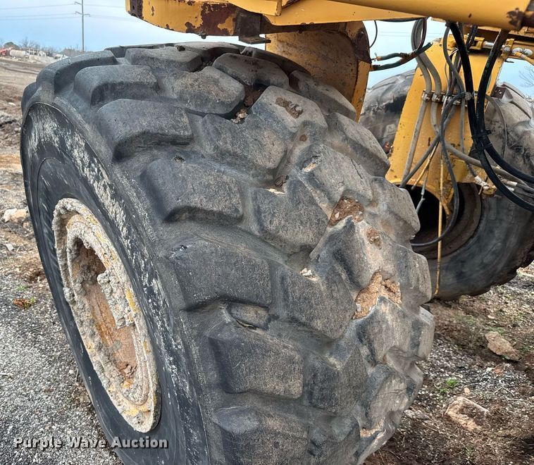 image for item LH9503 1995 CMI RS-650 soil stabilizer / reclaimer