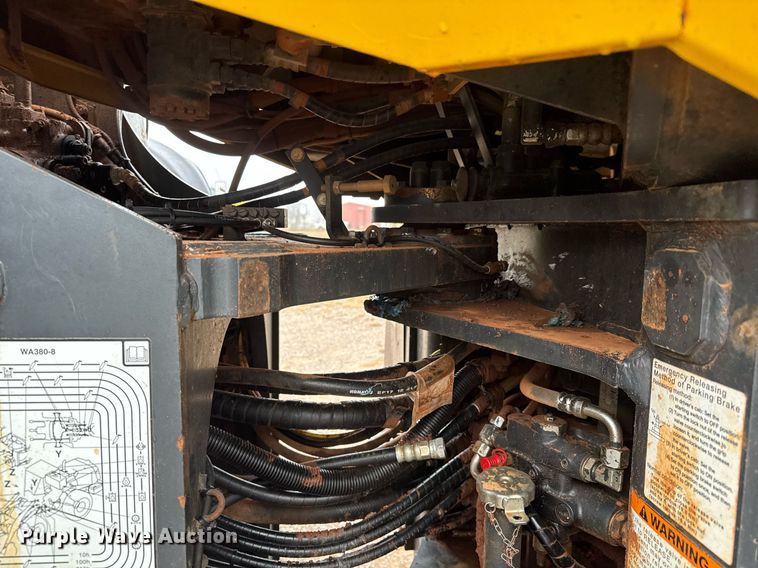 image for item LH9520 2017 Komatsu WA380-8 wheel loader