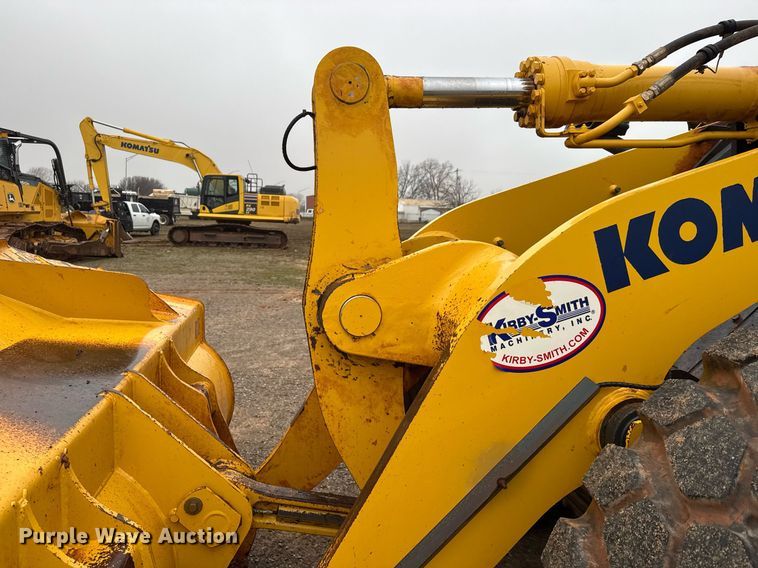 image for item LH9520 2017 Komatsu WA380-8 wheel loader