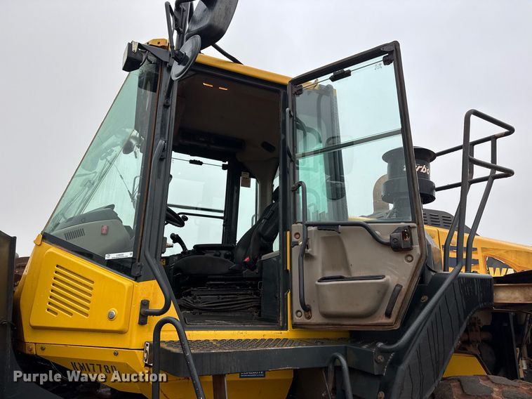 image for item LH9520 2017 Komatsu WA380-8 wheel loader