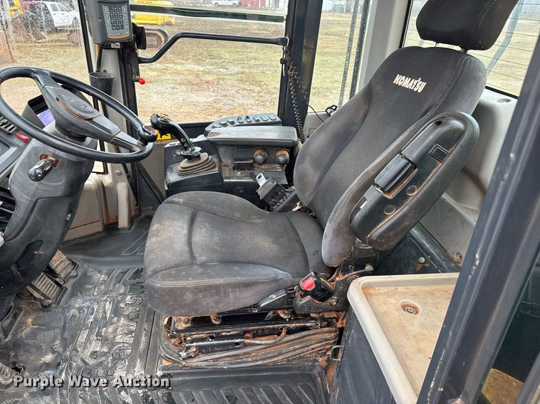 image for item LH9520 2017 Komatsu WA380-8 wheel loader