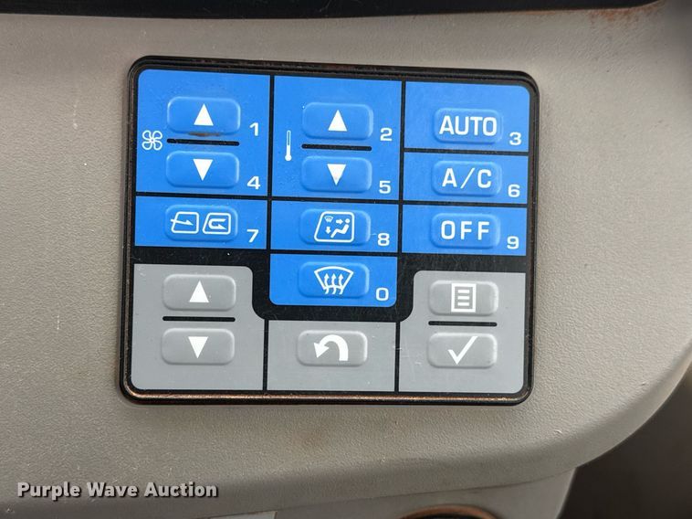 image for item LH9520 2017 Komatsu WA380-8 wheel loader
