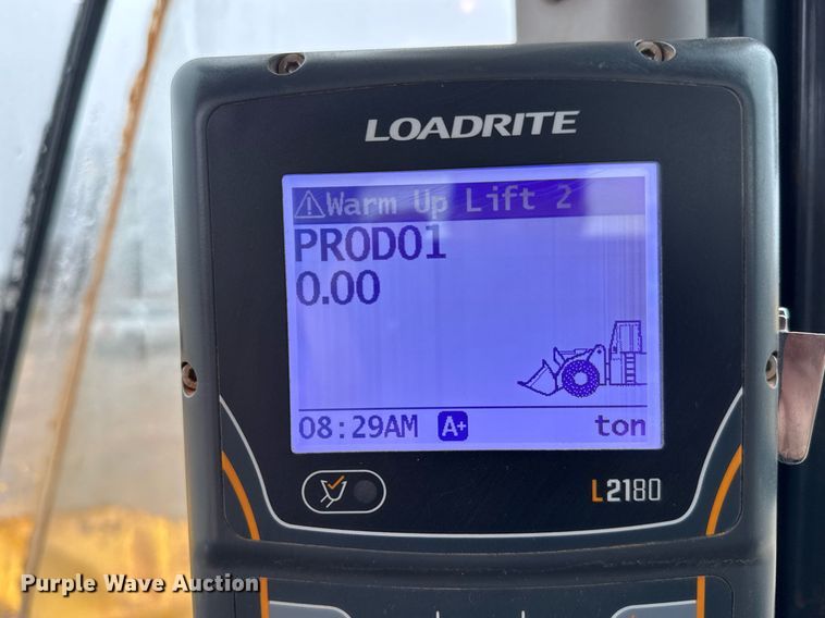 image for item LH9520 2017 Komatsu WA380-8 wheel loader