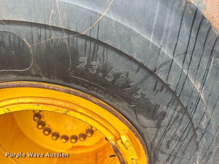 image for item LH9520 2017 Komatsu WA380-8 wheel loader