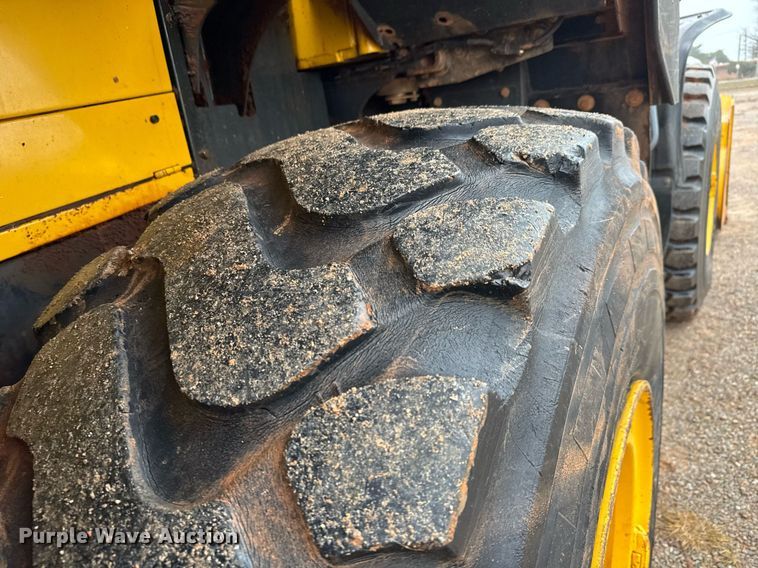 image for item LH9520 2017 Komatsu WA380-8 wheel loader