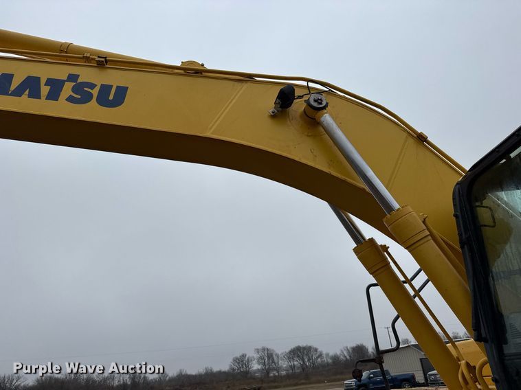 image for item LH9521 2015 Komatsu PC290LC-11 excavator