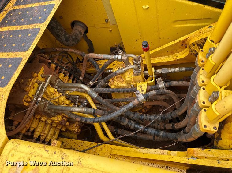 image for item LH9521 2015 Komatsu PC290LC-11 excavator