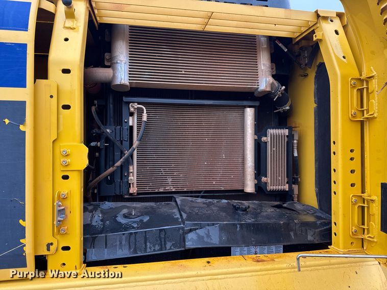 image for item LH9521 2015 Komatsu PC290LC-11 excavator