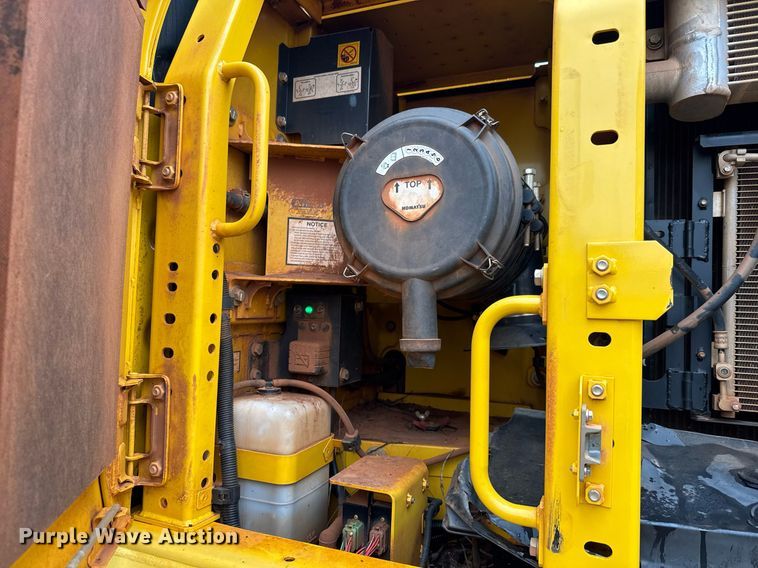 image for item LH9521 2015 Komatsu PC290LC-11 excavator