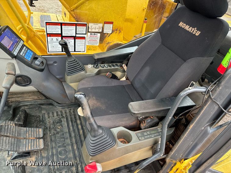 image for item LH9521 2015 Komatsu PC290LC-11 excavator