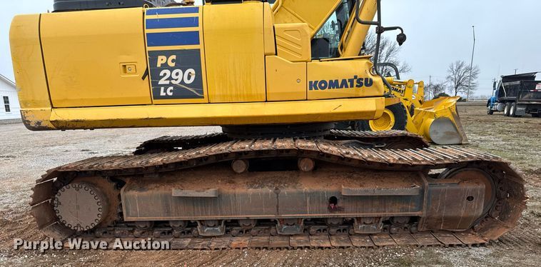 image for item LH9521 2015 Komatsu PC290LC-11 excavator