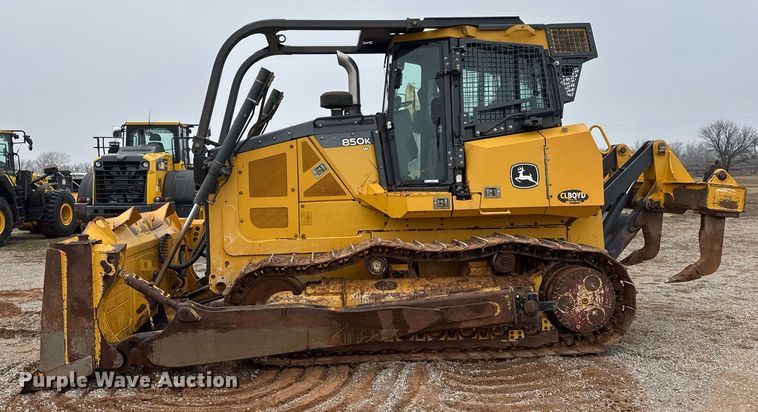 image for item LH9522 2015 John Deere 850K dozer