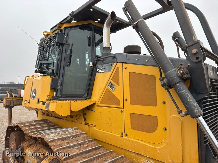 image for item LH9522 2015 John Deere 850K dozer