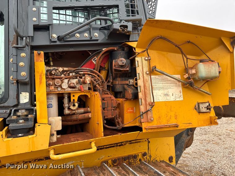 image for item LH9522 2015 John Deere 850K dozer