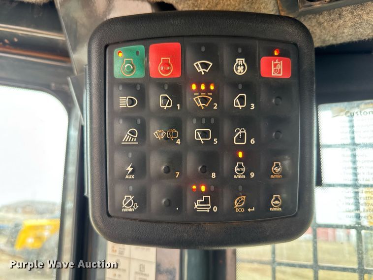 image for item LH9522 2015 John Deere 850K dozer