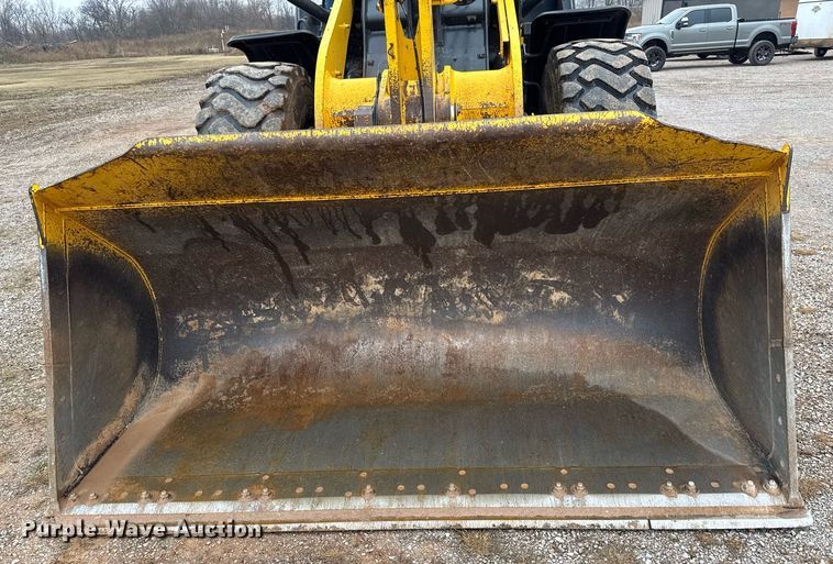 image for item LH9524 2022 Komatsu WA380-8 wheel loader