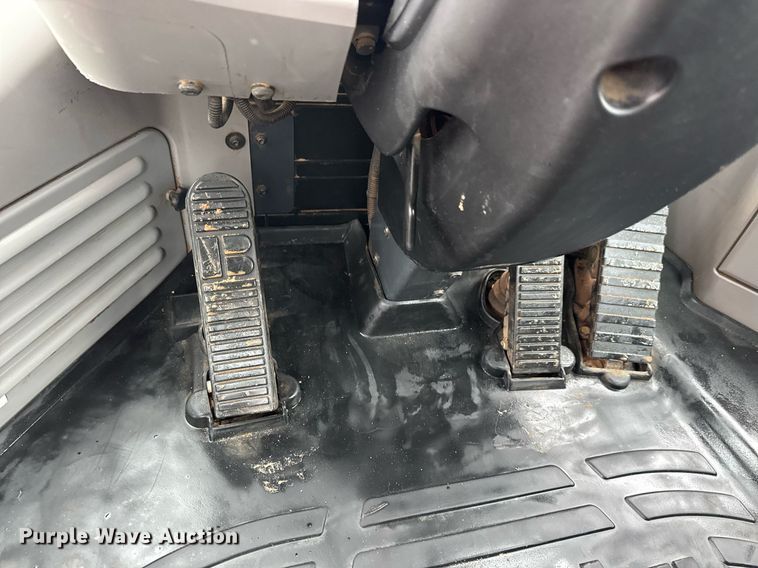 image for item LH9524 2022 Komatsu WA380-8 wheel loader