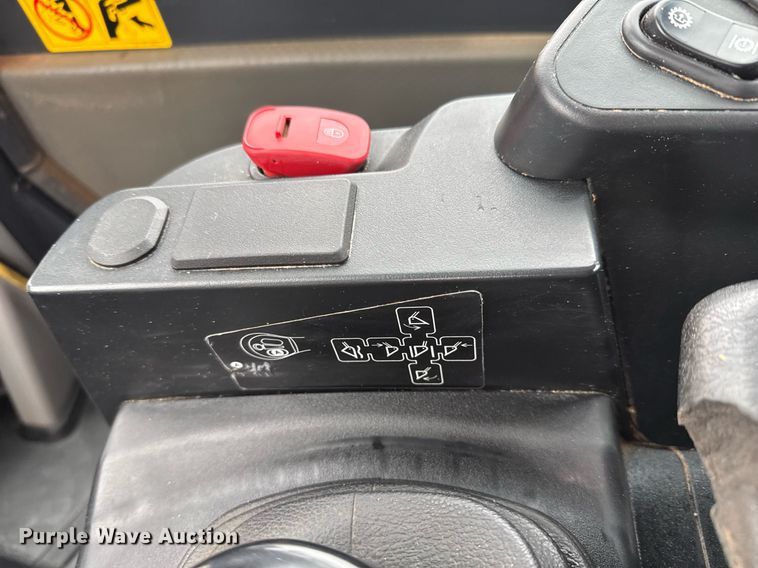 image for item LH9524 2022 Komatsu WA380-8 wheel loader