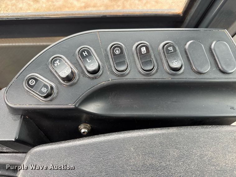 image for item LH9524 2022 Komatsu WA380-8 wheel loader