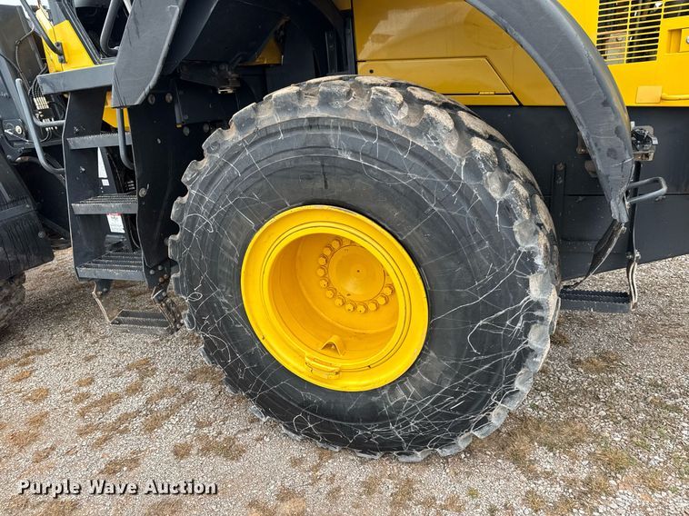 image for item LH9524 2022 Komatsu WA380-8 wheel loader