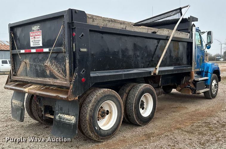 image for item LH9525 2018 Western Star 4700SF dump truck