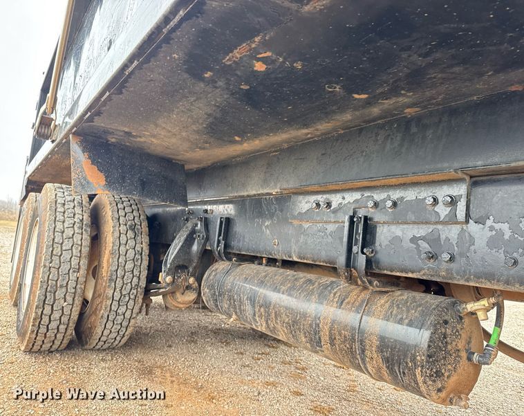 image for item LH9525 2018 Western Star 4700SF dump truck