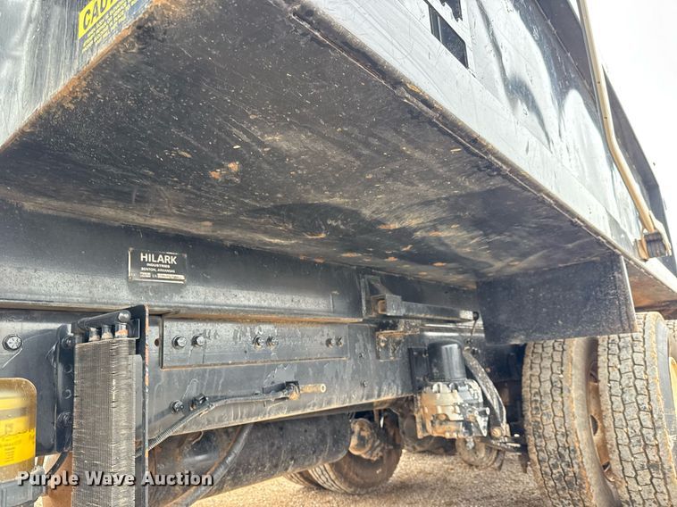 image for item LH9525 2018 Western Star 4700SF dump truck