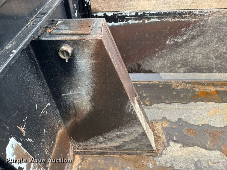 image for item LH9525 2018 Western Star 4700SF dump truck