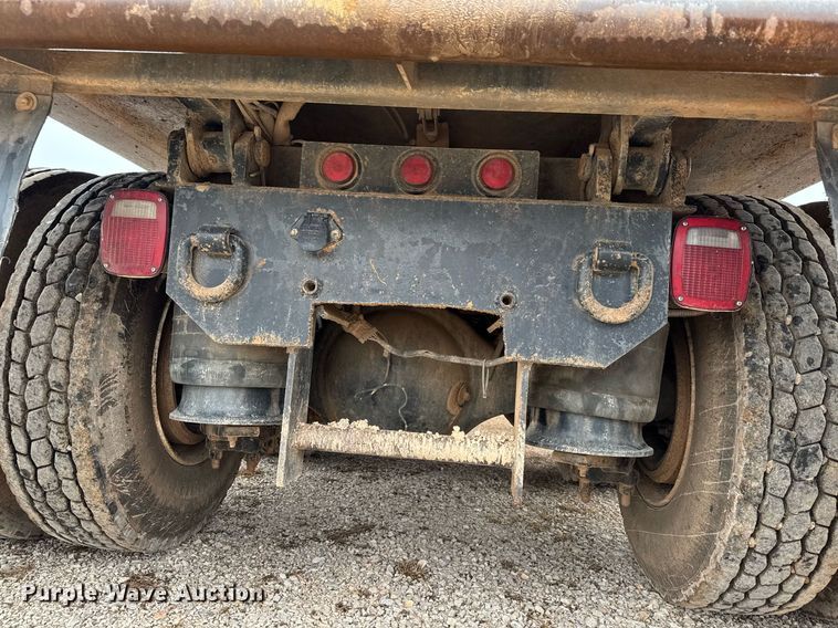 image for item LH9525 2018 Western Star 4700SF dump truck