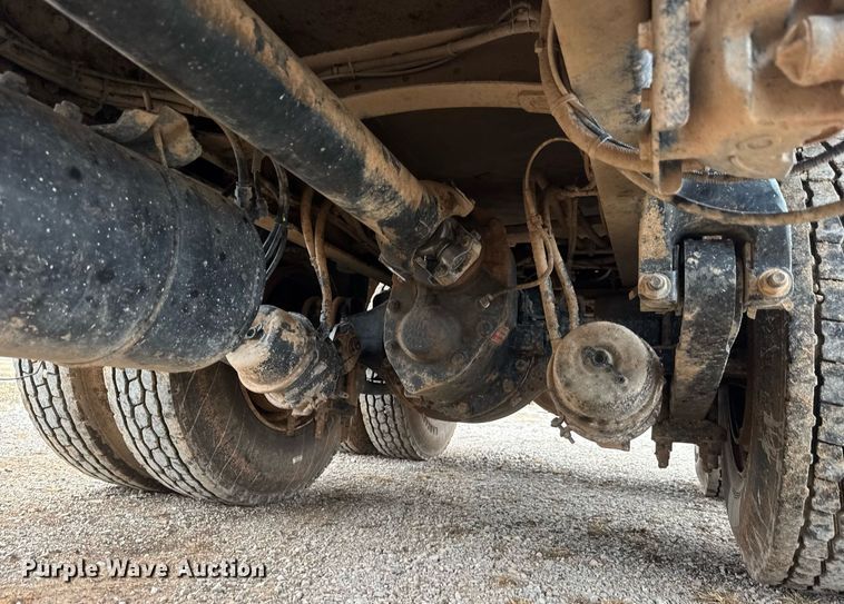 image for item LH9525 2018 Western Star 4700SF dump truck