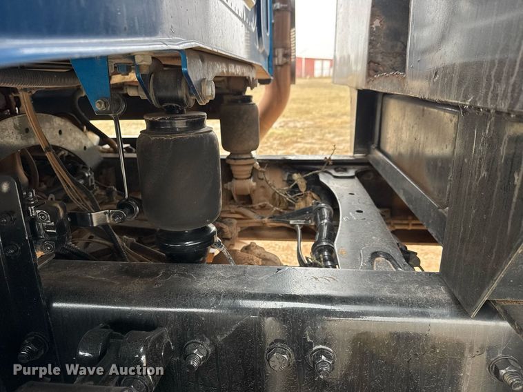 image for item LH9525 2018 Western Star 4700SF dump truck