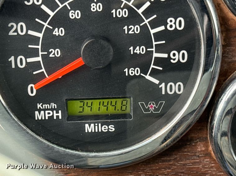 image for item LH9525 2018 Western Star 4700SF dump truck