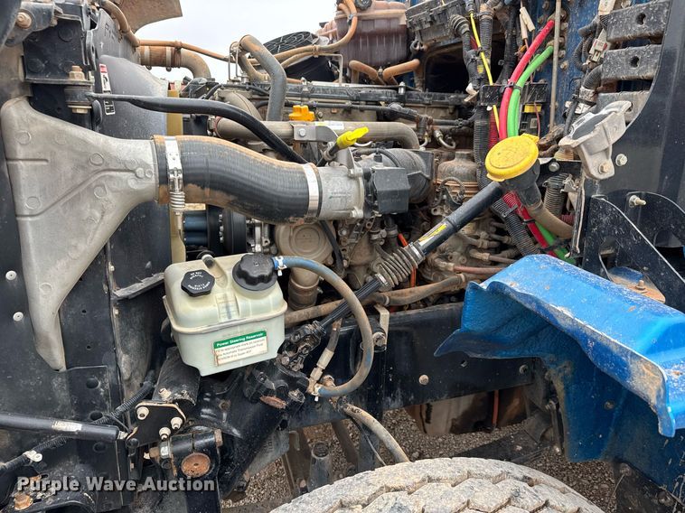 image for item LH9525 2018 Western Star 4700SF dump truck