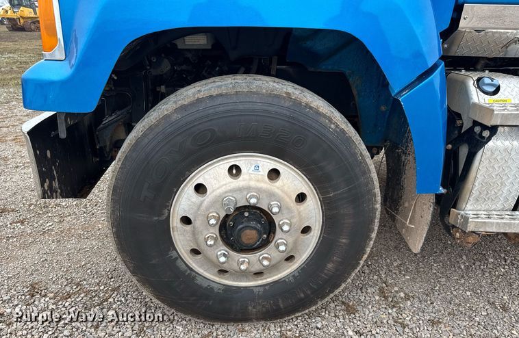 image for item LH9525 2018 Western Star 4700SF dump truck