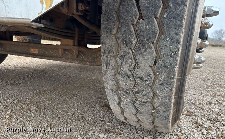 image for item LH9525 2018 Western Star 4700SF dump truck