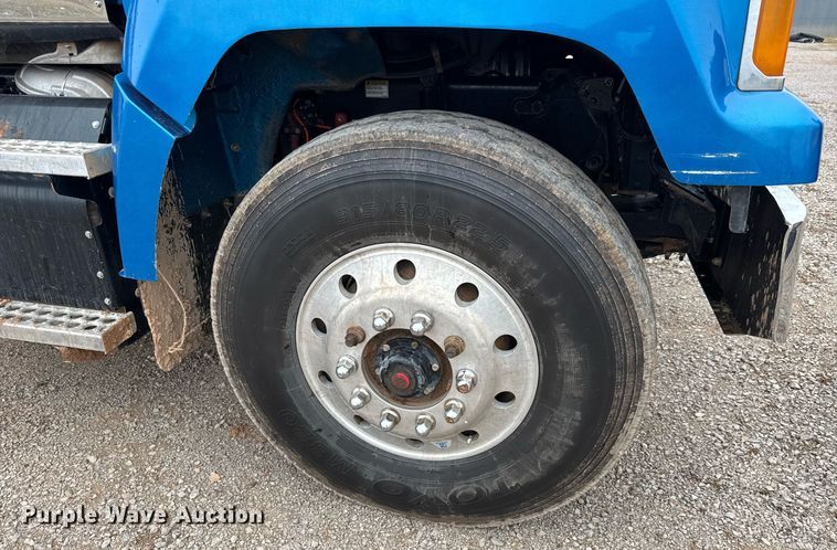 image for item LH9525 2018 Western Star 4700SF dump truck