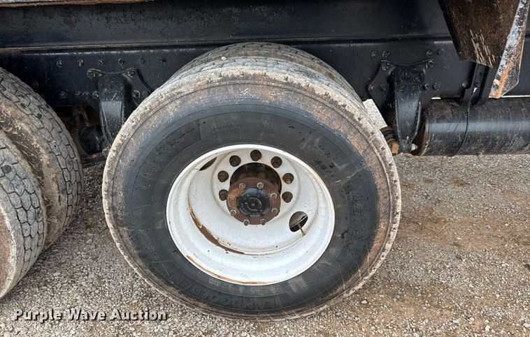 image for item LH9525 2018 Western Star 4700SF dump truck