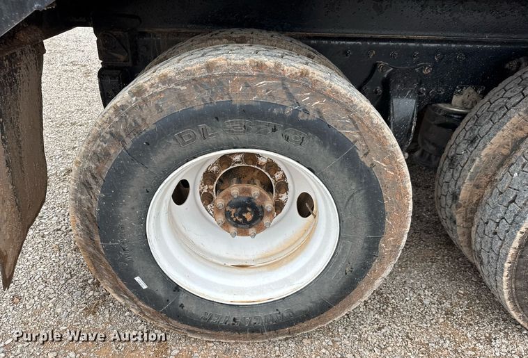 image for item LH9525 2018 Western Star 4700SF dump truck