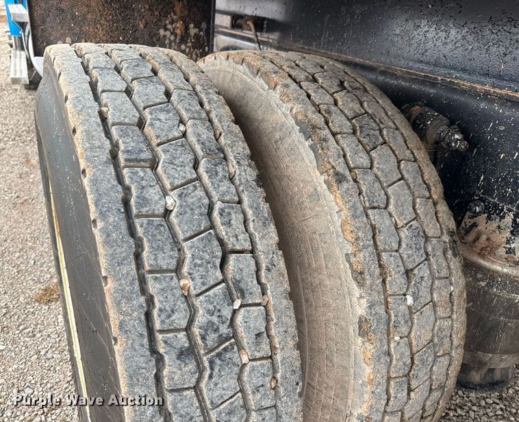 image for item LH9525 2018 Western Star 4700SF dump truck