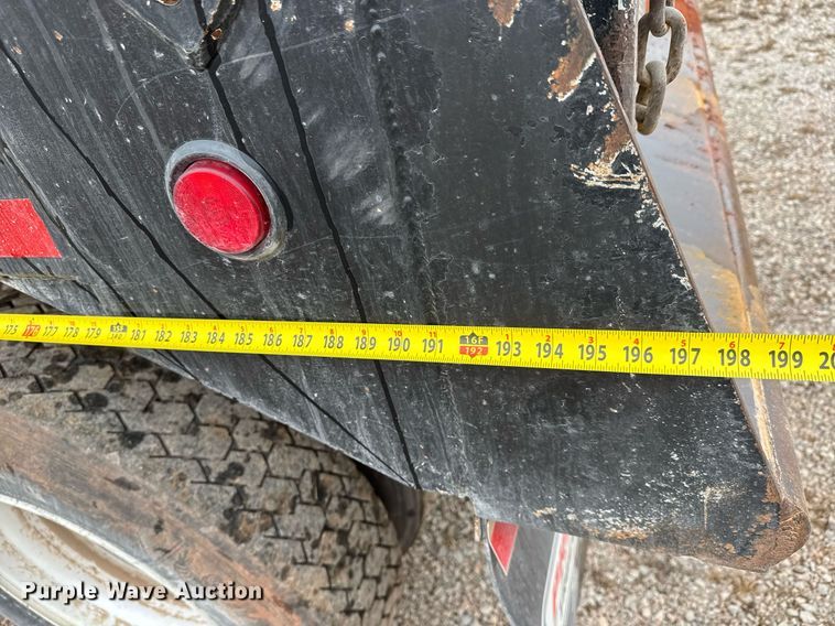 image for item LH9526 2018 Western Star 4700SF dump truck