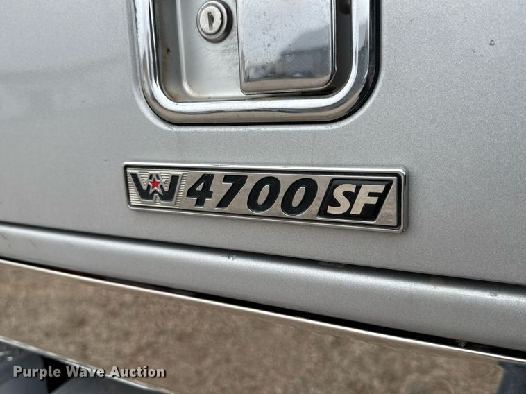 image for item LH9526 2018 Western Star 4700SF dump truck