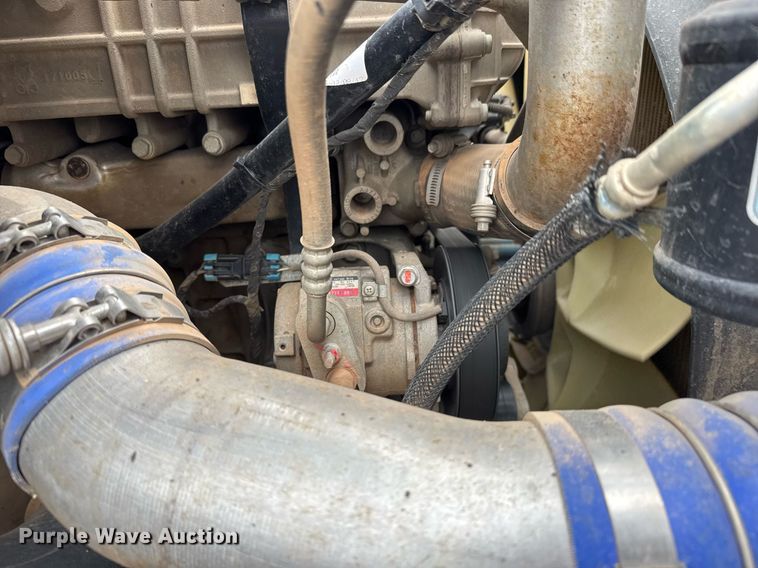 image for item LH9526 2018 Western Star 4700SF dump truck