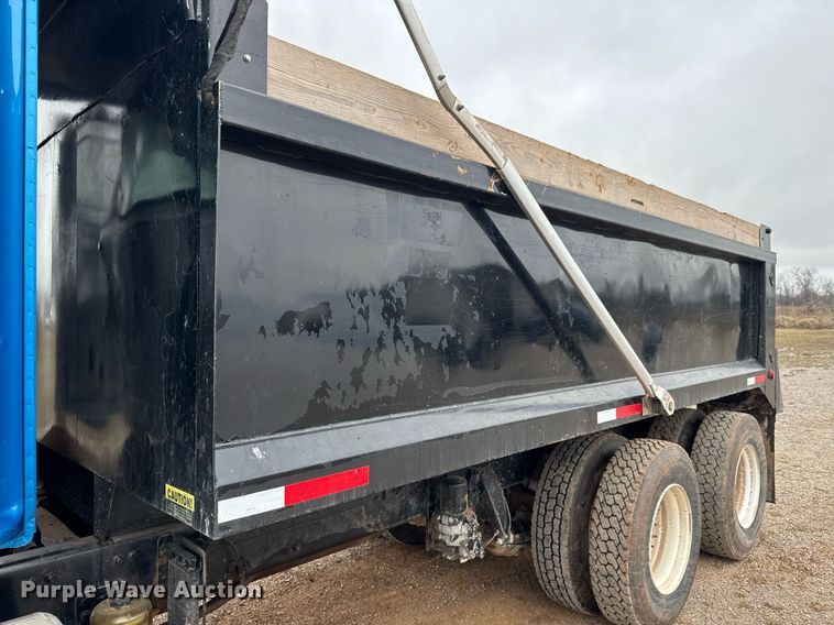 image for item LH9527 2018 Western Star 4700SF dump truck
