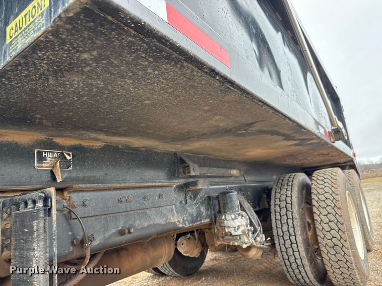 image for item LH9527 2018 Western Star 4700SF dump truck