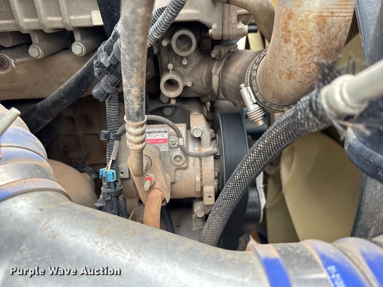 image for item LH9527 2018 Western Star 4700SF dump truck