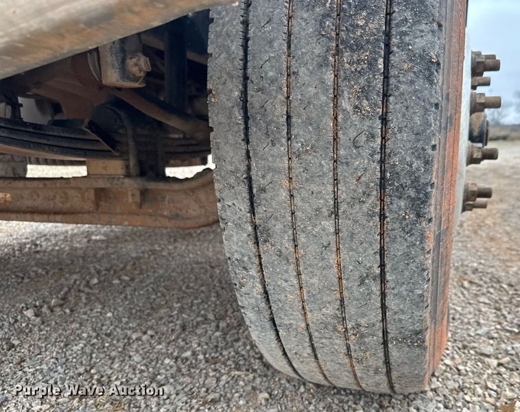 image for item LH9527 2018 Western Star 4700SF dump truck