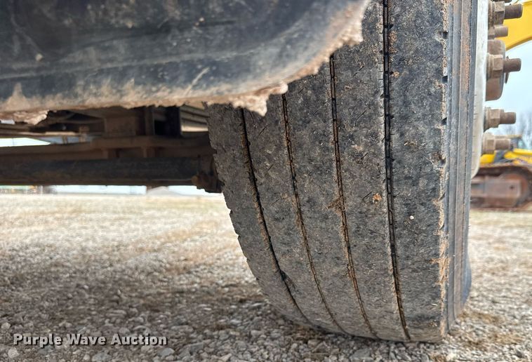 image for item LH9527 2018 Western Star 4700SF dump truck