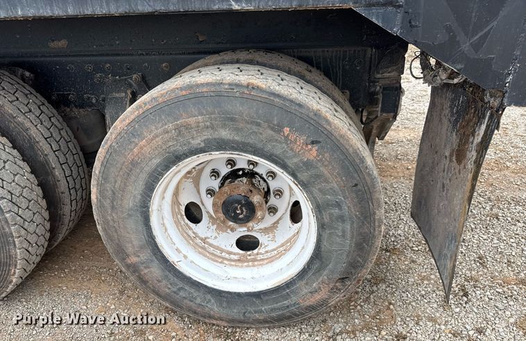 image for item LH9527 2018 Western Star 4700SF dump truck