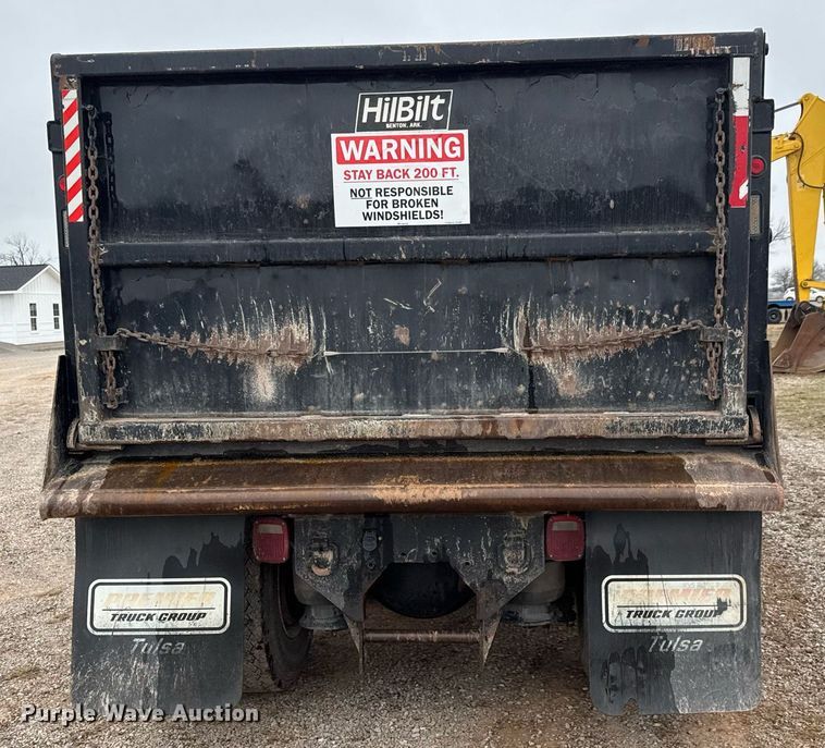 image for item LH9528 2018 Western Star 4700SF dump truck